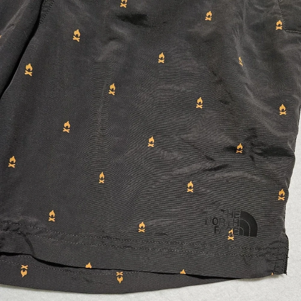 The North Face Men's Size S Class V Swim Trunks Mesh Liner Pockets Gray Campfire